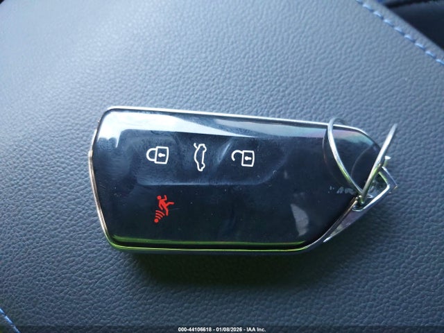 2023 VOLKSWAGEN GOLF R WVWEB7CD0PW208958 Photo 10
