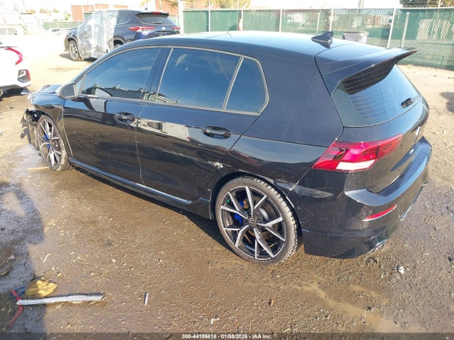 2023 VOLKSWAGEN GOLF R WVWEB7CD0PW208958 Photo 2