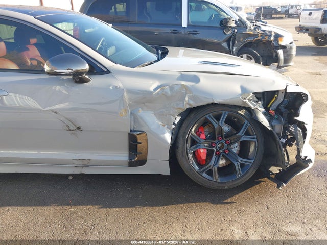 KNAE55LC5L6084132 KIA Stinger Gt2