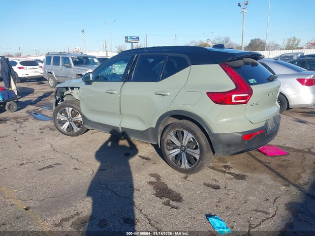 2023 VOLVO XC40 RECHARGE PURE ELECTRIC YV4ED3UL2P2106509 Photo 2