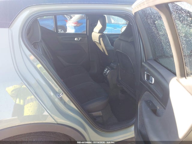 2023 VOLVO XC40 RECHARGE PURE ELECTRIC YV4ED3UL2P2106509 Photo 7
