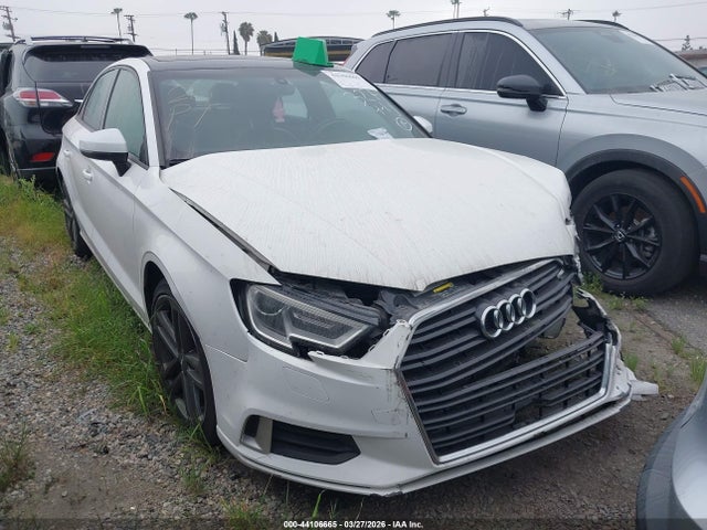 2017 AUDI A3 WAUAUGFF0H1039462 Photo 0