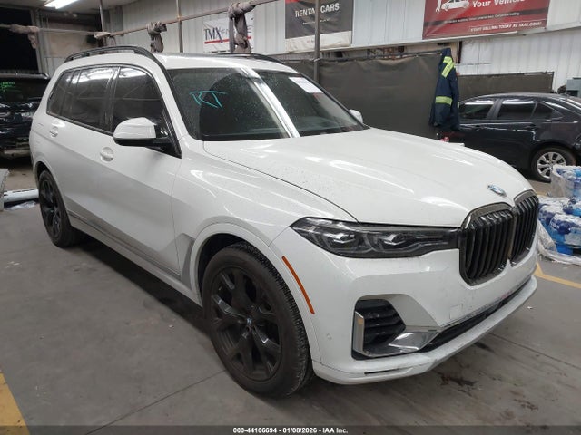 2022 BMW X7 5UXCW2C00N9L04417