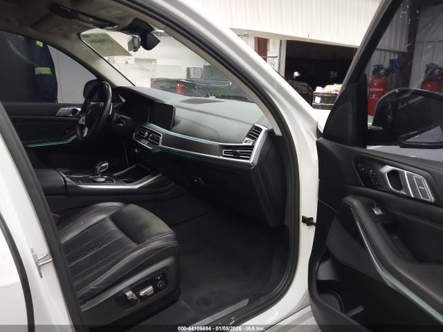 2022 BMW X7 5UXCW2C00N9L04417 Photo 4