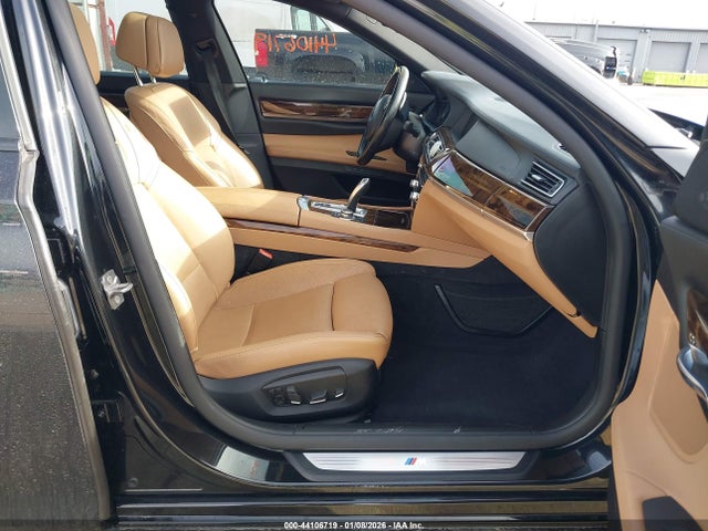 2013 BMW 740LI WBAYF4C51DD127318 Photo 4
