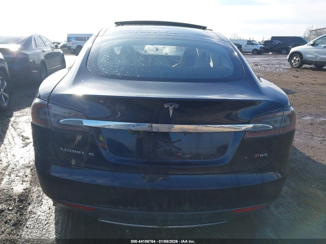 Tesla Model S P85 2014 5YJSA1H11EFP50282 Image 16