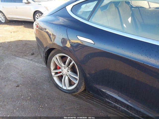 2014 TESLA MODEL S 5YJSA1H11EFP50282 Photo 5