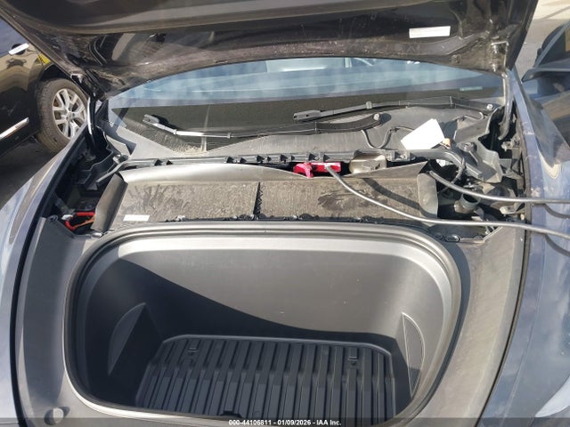 2024 TESLA MODEL Y 7SAYGDEE2RA250834 Photo 9
