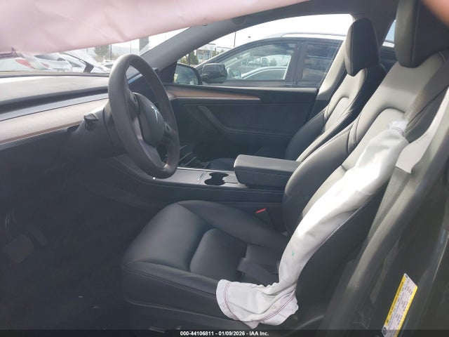 2024 TESLA MODEL Y 7SAYGDEE2RA250834 Photo 4