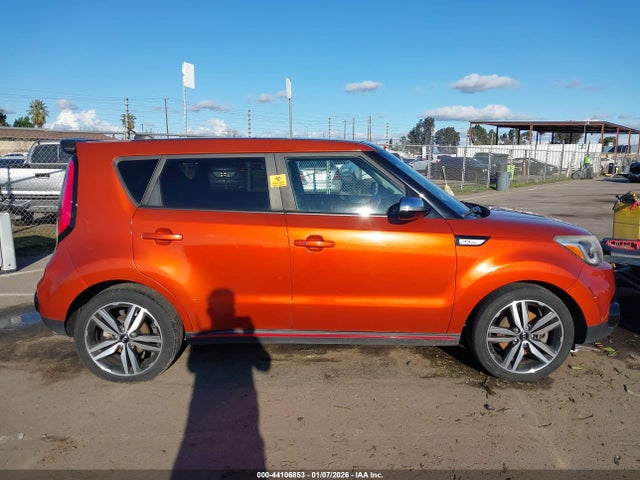 KNDJX3AA8J7589977 KIA Soul !