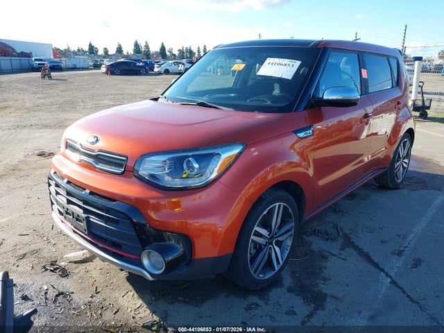 KNDJX3AA8J7589977 KIA Soul !