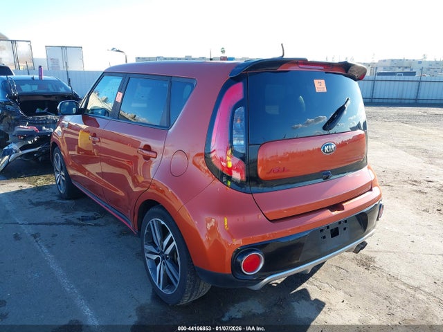 KNDJX3AA8J7589977 KIA Soul !