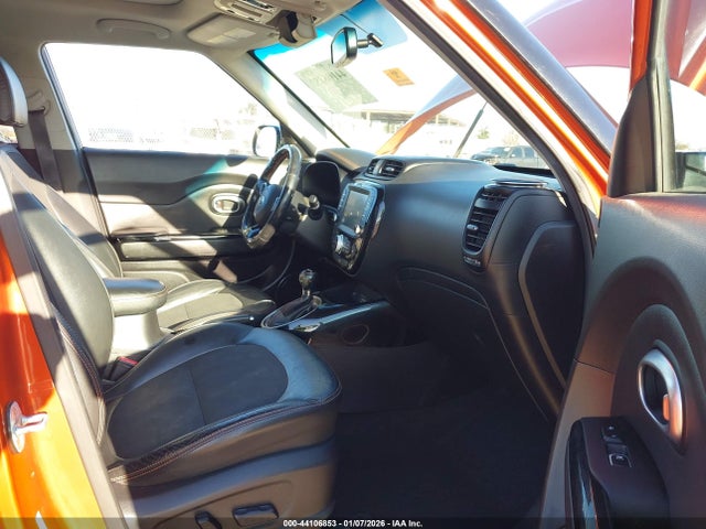 KNDJX3AA8J7589977 KIA Soul !