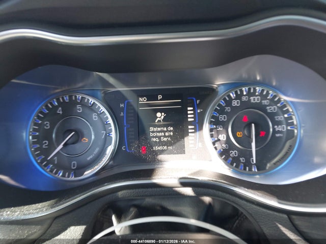 44106890 :رقم المزاد ، 1C3CCCAB3FN741880 vin ، 2015 Chrysler 200 Limited مزاد بيع