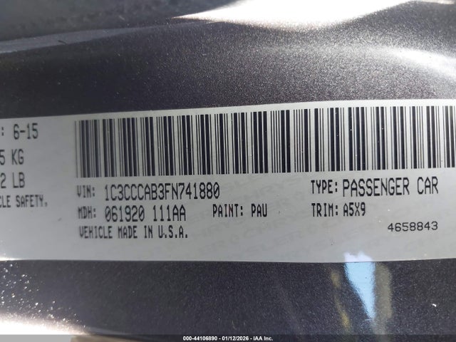 44106890 :رقم المزاد ، 1C3CCCAB3FN741880 vin ، 2015 Chrysler 200 Limited مزاد بيع