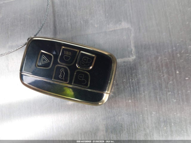 2017 JAGUAR XE SAJAE4BG8HA964926 Photo 10