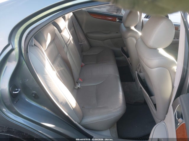 2005 Lexus Es 330 მანქანა იყიდება აუქციონზე, vin: JTHBA30G355132649, აუქციონის ნომერი: 44107019