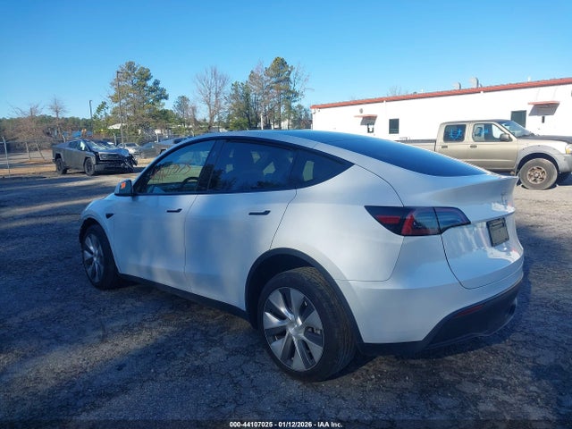 2024 TESLA MODEL Y 7SAYGDED2RF010631 Photo 2