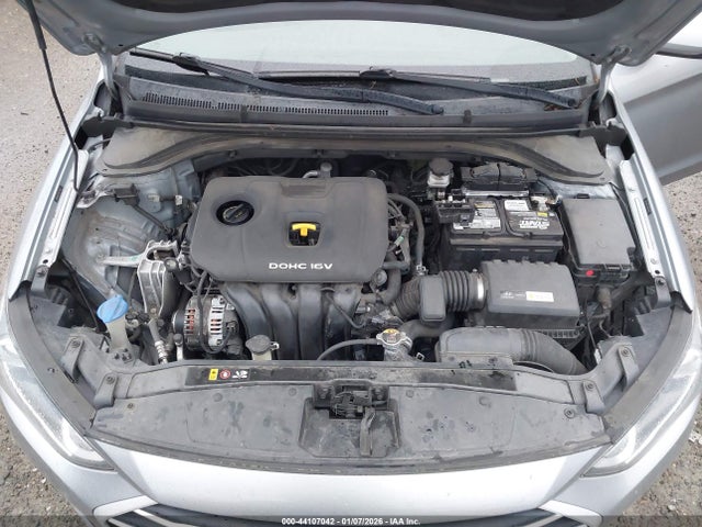 5NPD84LF7HH175667 Hyundai ELANTRA SE