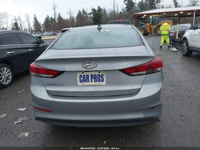 5NPD84LF7HH175667 Hyundai ELANTRA SE