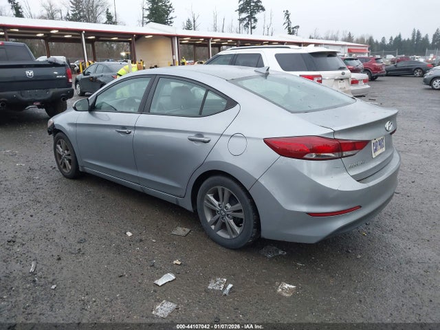 5NPD84LF7HH175667 Hyundai ELANTRA SE