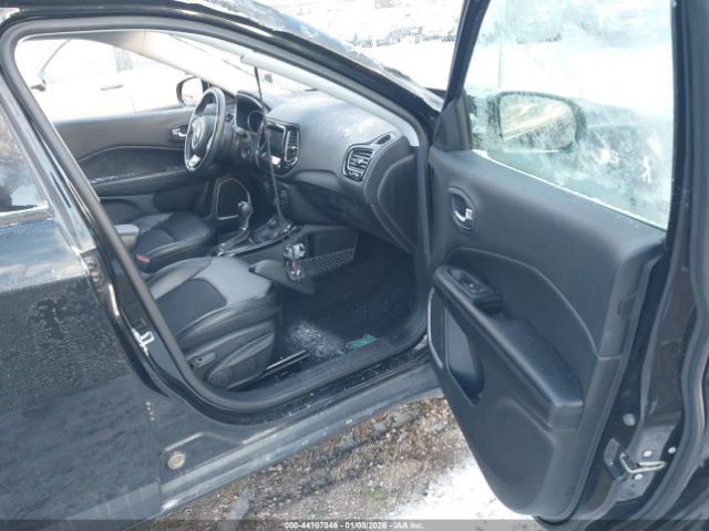 2018 JEEP COMPASS 3C4NJDBB6JT299135 Photo 4