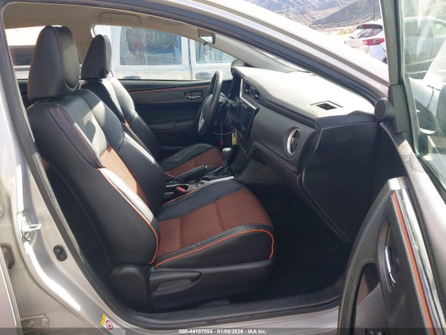 5YFBURHE9HP690270 Toyota COROLLA SE