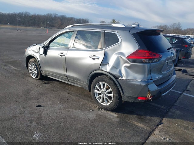 2017 NISSAN ROGUE KNMAT2MVXHP535742 Photo 2