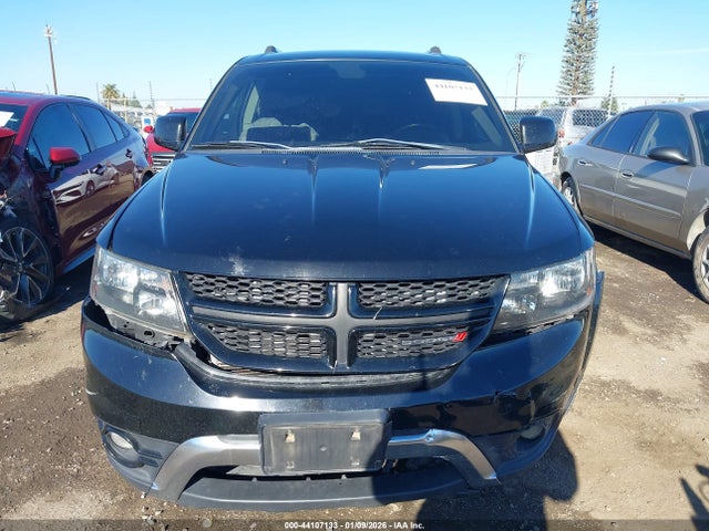 3C4PDCGG5JT370565 Dodge Journey Crossroad