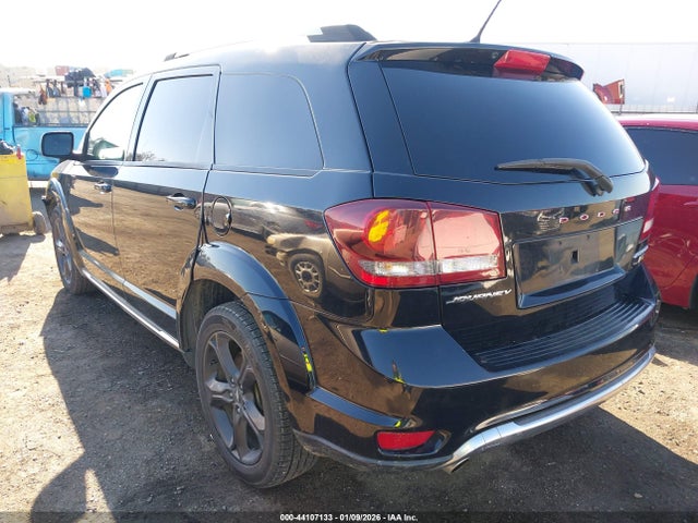 3C4PDCGG5JT370565 Dodge Journey Crossroad