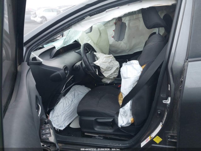 JTDKBRFU5G3510435 Toyota Prius Two