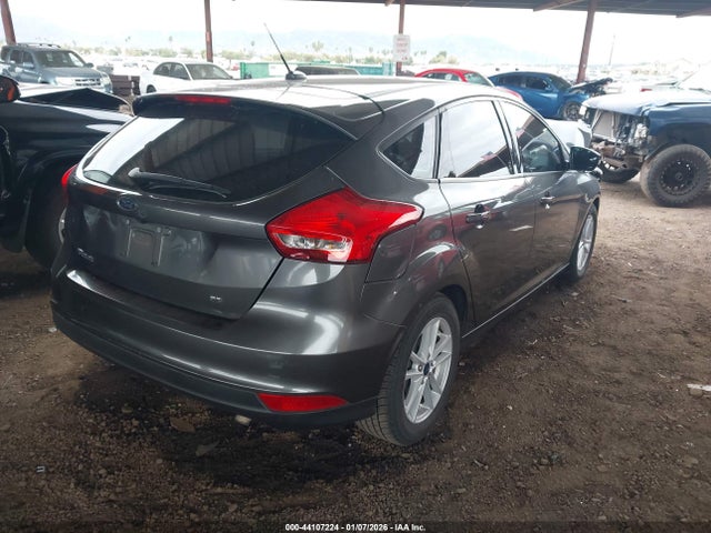 1FADP3K28JL279197 Ford FOCUS SE