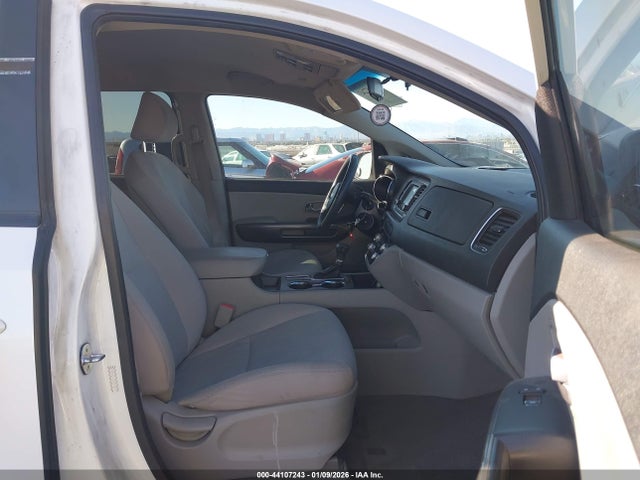 44107243 :رقم المزاد ، KNDMB5C12K6569509 vin ، 2019 Kia Sedona Lx مزاد بيع