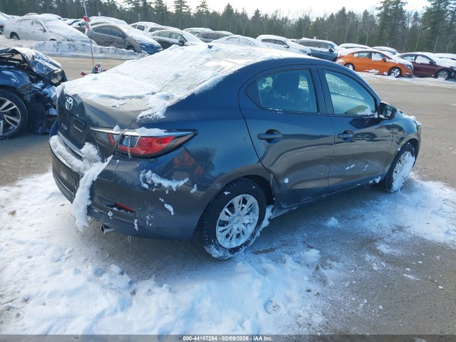3MYDLBYV8KY522874 Toyota YARIS L