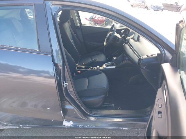 3MYDLBYV8KY522874 Toyota YARIS L