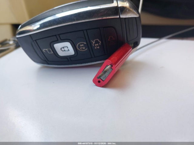 2017 LINCOLN MKZ 3LN6L5F98HR633616 Photo 10