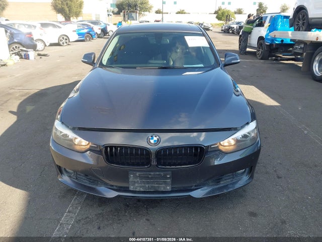 WBA3C1C54FK122887 BMW 328I