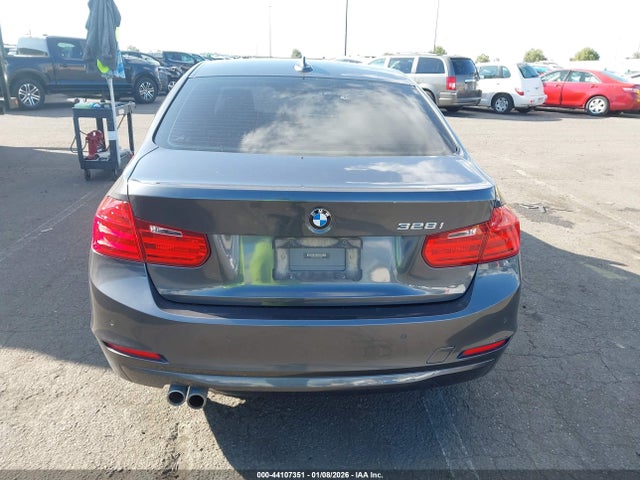 WBA3C1C54FK122887 BMW 328I