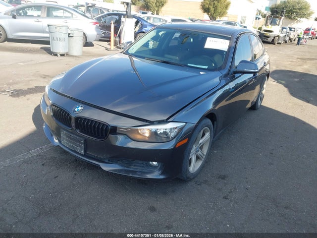 WBA3C1C54FK122887 BMW 328I