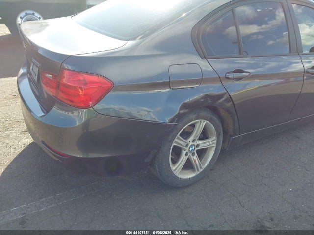 WBA3C1C54FK122887 BMW 328I