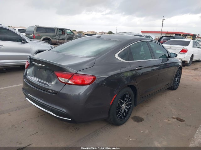 Chrysler 200 Limited 2015 1C3CCCAB8FN690084 Image 4