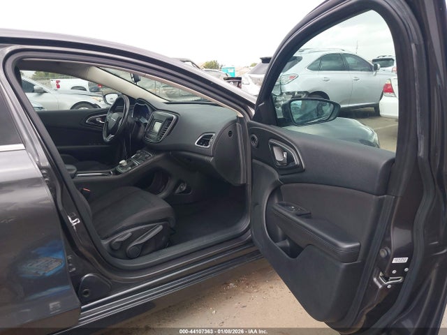 Chrysler 200 Limited 2015 1C3CCCAB8FN690084 Image 5