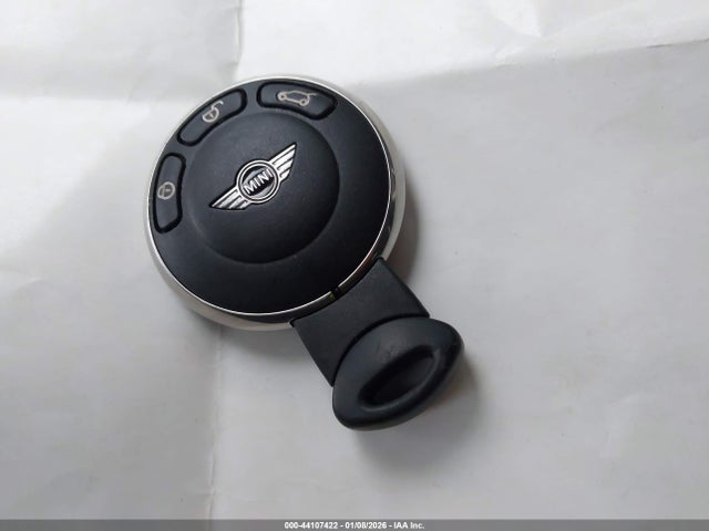 2010 MINI COOPER S CLUBMAN WMWMM3C51ATZ33126 Photo 10