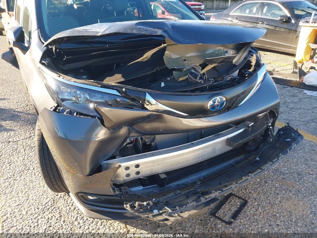 5TDJSKFC5SS200514 Toyota SIENNA XLE