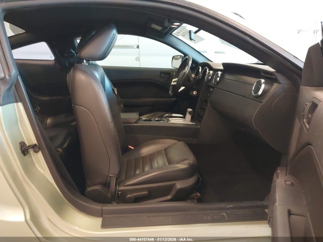 2005 FORD MUSTANG 1ZVFT82H155140259 Photo 4