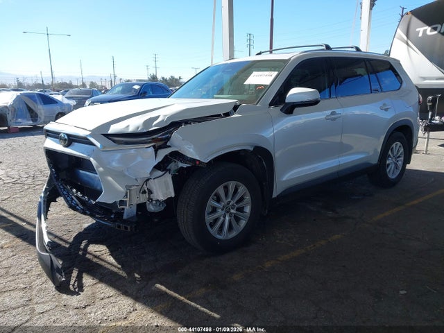Toyota Grand Highlander Xle 2026 5TDAAAA50TS039562 Image 2