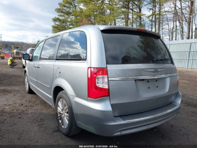 2015 CHRYSLER TOWN & COUNTRY 2C4RC1CG8FR657253 Photo 2