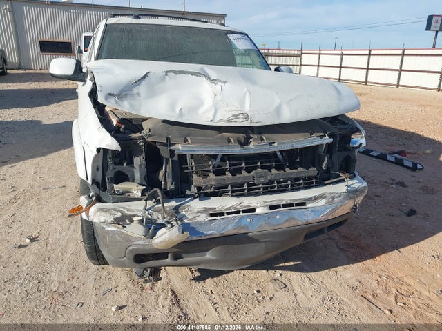 44107585 :رقم المزاد ، 3GNEC16Z75G226815 vin ، 2005 Chevrolet Suburban 1500 Lt مزاد بيع