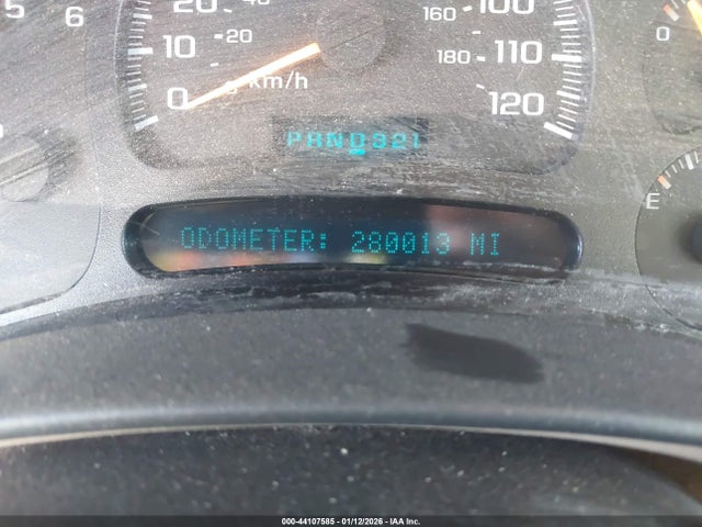 44107585 :رقم المزاد ، 3GNEC16Z75G226815 vin ، 2005 Chevrolet Suburban 1500 Lt مزاد بيع