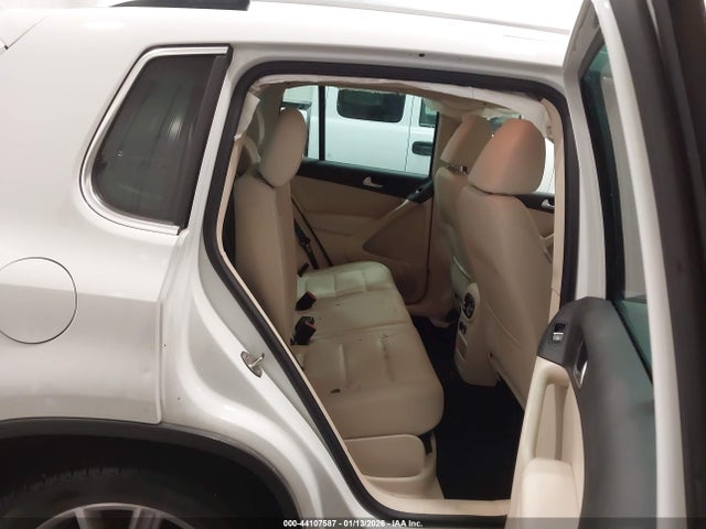 WVGBV7AX4GW506626 Volkswagen TIGUAN SE